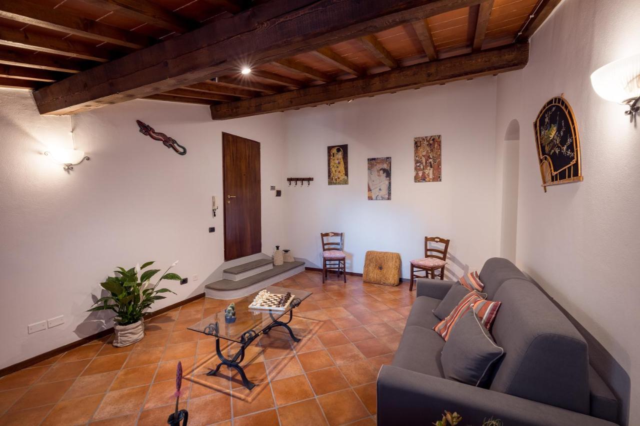 Tognazzi Casa Vacanze - Casa Vico Zambra Buitenkant foto